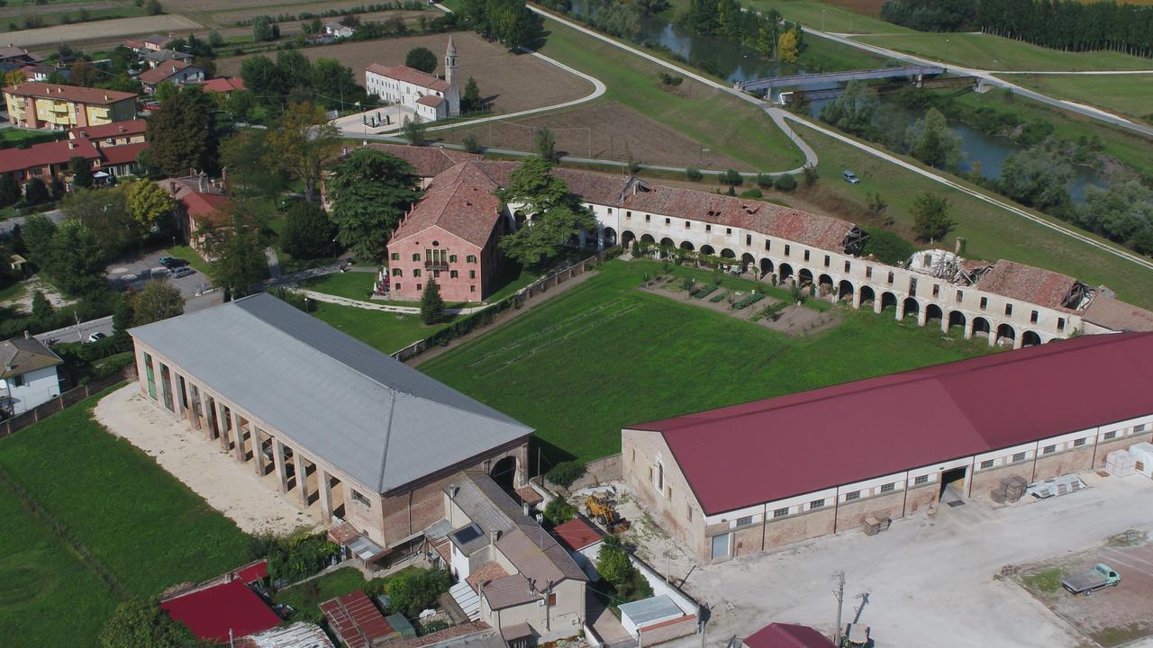 Hotel La Corte Correzzola Номер фото