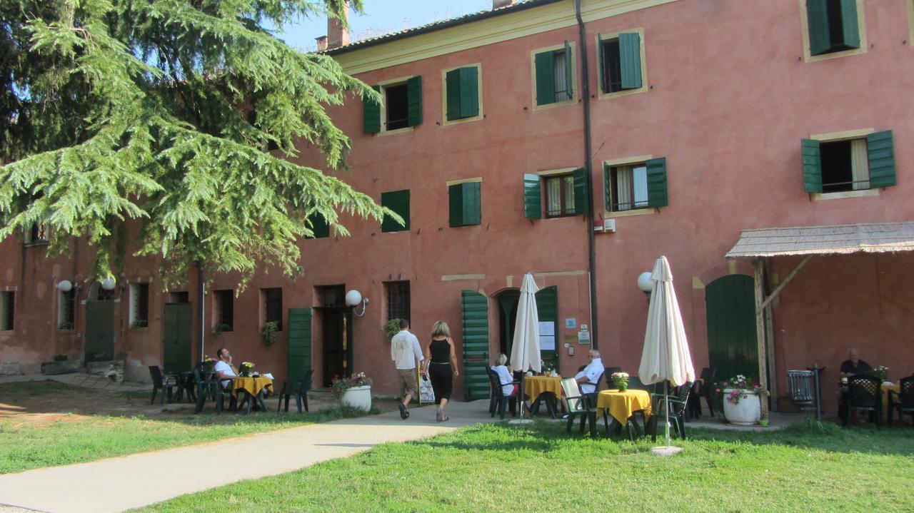 Hotel La Corte Correzzola Номер фото