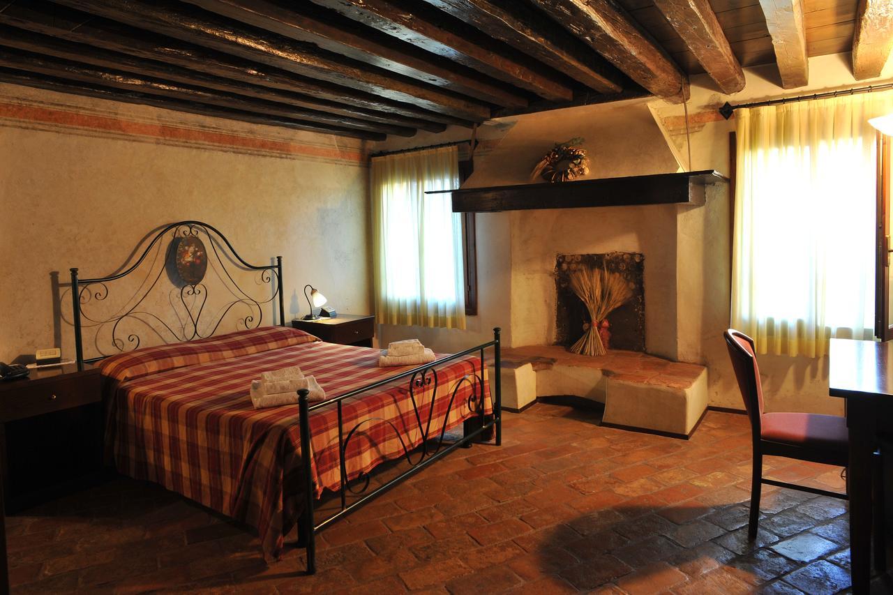 Hotel La Corte Correzzola Экстерьер фото